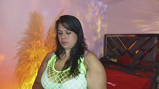 Snapshot of Martina_Foxy01 chatting on July 15, 11:48 am Martina Foxy01 online show from July 15, 11:48 am