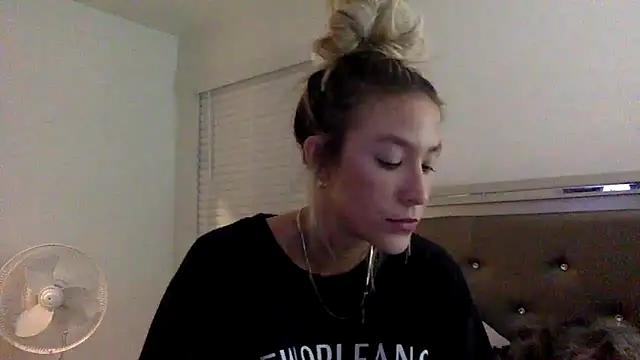 Snapshot of Misss_alyssaaa chatting on May 8, 1:11 am Misss alyssaaa online show from May 8, 1:11 am
