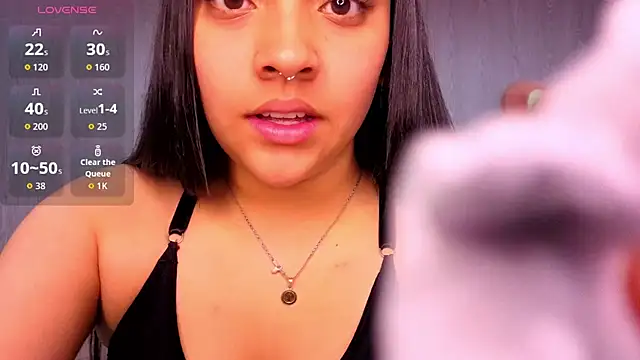 Snapshot of lia_harper_t chatting on July 23, 3:15 am lia harper t online show from July 23, 3:15 am