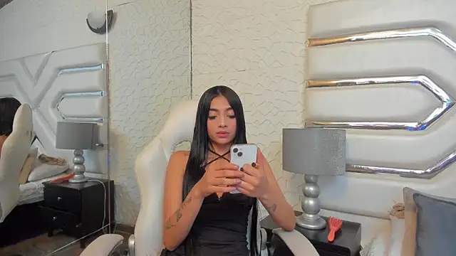 KattyLilli online show from June 27, 2:38 am