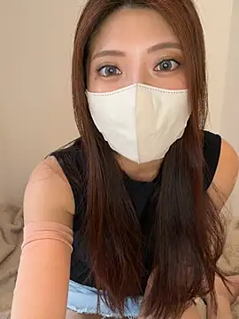 Snapshot of Erika__xx chatting on July 7, 5:43 am Erika xx online show from July 7, 5:43 am