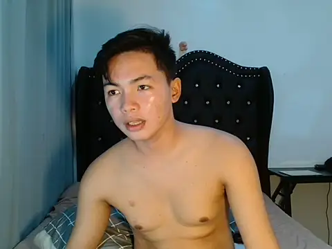 Snapshot of hot_asian02 chatting on August 5, 1:08 am hot asian02 online show from August 5, 1:08 am