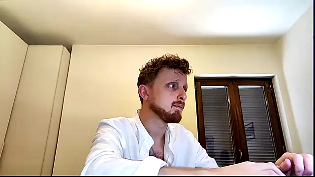 Snapshot of Red_dragon94 chatting on May 12, 10:34 am Red dragon94 online show from May 12, 10:34 am