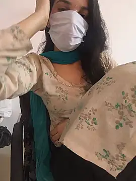 Snapshot of zoya_baby_ chatting on June 17, 4:04 am zoya baby online show from June 17, 4:04 am