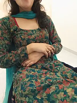 Snapshot of zoya_baby_ chatting on August 2, 4:44 am zoya baby online show from August 2, 4:44 am