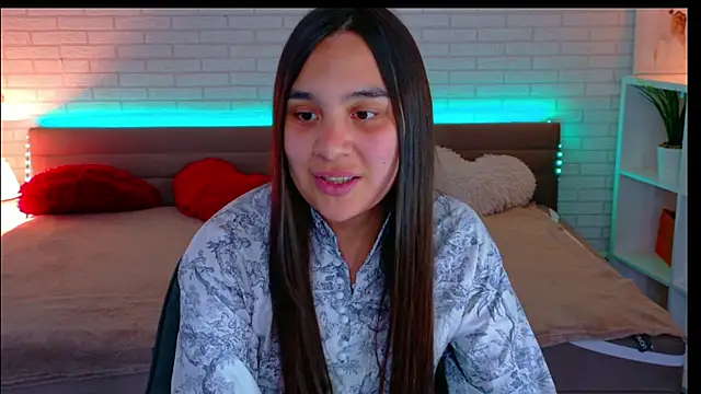 FireAndDesiree online show from May 7, 12:10 pm