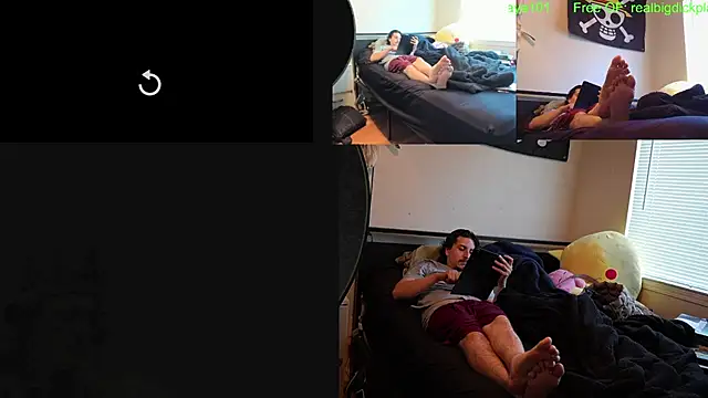 Snapshot of BigDickPlaya101 chatting on August 6, 1:18 am BigDickPlaya101 online show from August 6, 1:18 am