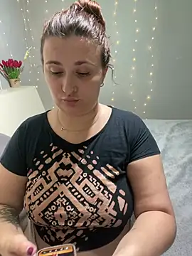 Snapshot of AureTease chatting on August 6, 7:49 pm AureTease online show from August 6, 7:49 pm