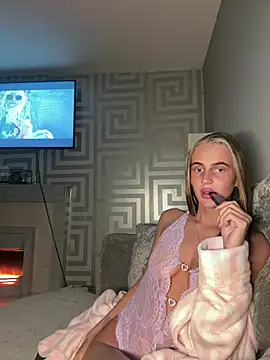 Exotic-Elsie online show from May 14, 10:05 pm