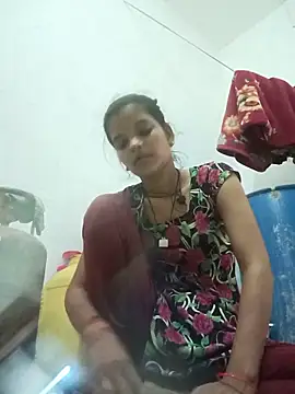 Snapshot of Student_garl_1 chatting on June 18, 10:09 am Student garl 1 online show from June 18, 10:09 am