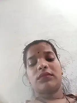 Snapshot of Student_garl_1 chatting on June 20, 9:23 am Student garl 1 online show from June 20, 9:23 am