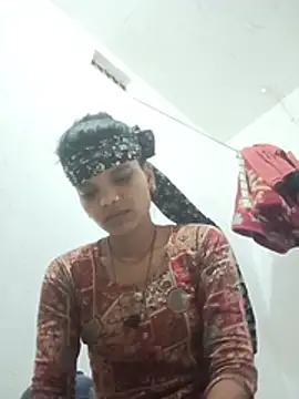Snapshot of Student_garl_1 chatting on August 7, 1:29 am Student garl 1 online show from August 7, 1:29 am