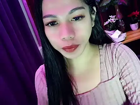 Snapshot of sexyfucksophia chatting on June 9, 5:52 am sexyfucksophia online show from June 9, 5:52 am