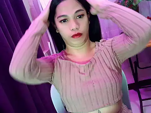 Snapshot of sexyfucksophia chatting on June 19, 4:55 pm sexyfucksophia online show from June 19, 4:55 pm