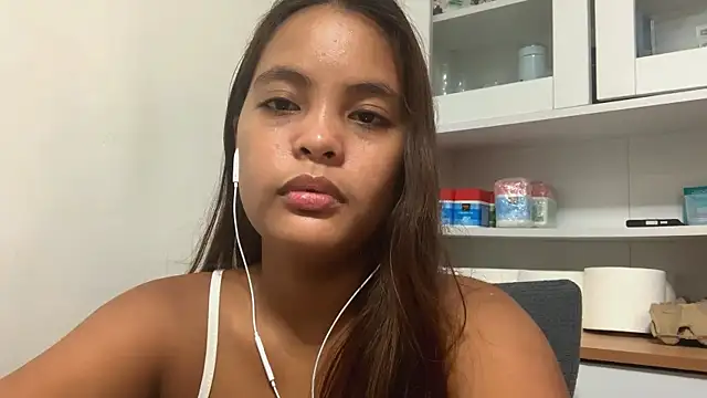 Bunny Kisss online show from May 7, 5:46 am
