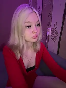 Snapshot of Velvet_Doll_ chatting on June 6, 5:23 am Velvet Doll online show from June 6, 5:23 am