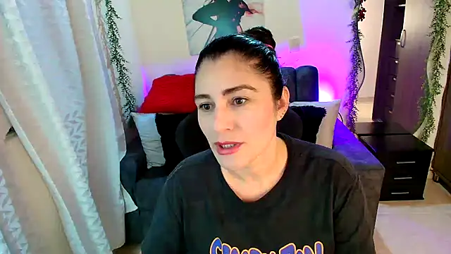 Snapshot of LUCYMILF_SEXY chatting on July 25, 2:14 pm LUCYMILF SEXY online show from July 25, 2:14 pm