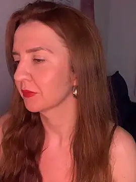 Snapshot of therealgingerr chatting on May 11, 4:18 am therealgingerr online show from May 11, 4:18 am