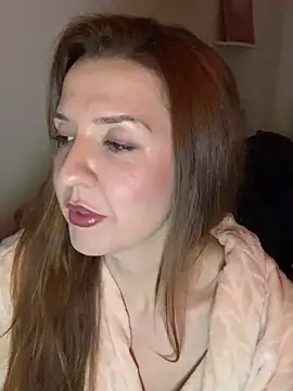 Snapshot of therealgingerr chatting on June 6, 1:32 am therealgingerr online show from June 6, 1:32 am