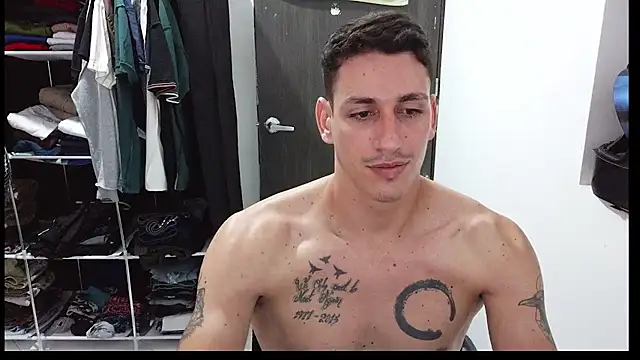 Snapshot of RaulRico chatting on May 12, 3:09 pm RaulRico online show from May 12, 3:09 pm