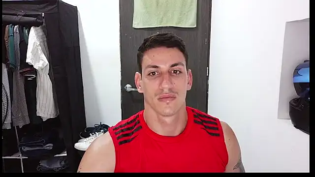 Snapshot of RaulRico chatting on May 23, 5:50 pm RaulRico online show from May 23, 5:50 pm