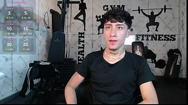 Snapshot of Spencerwhite_ chatting on June 13, 8:29 pm Spencerwhite online show from June 13, 8:29 pm