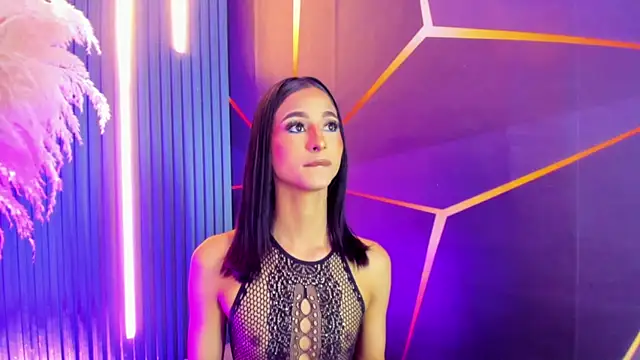 Snapshot of Miss_Isa_ chatting on May 11, 4:04 pm Miss Isa online show from May 11, 4:04 pm