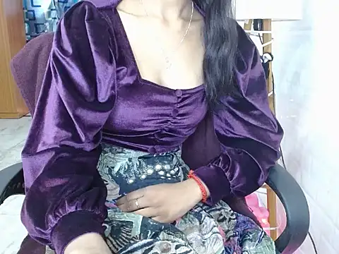Snapshot of Annu_07 chatting on June 6, 4:39 am Annu 07 online show from June 6, 4:39 am