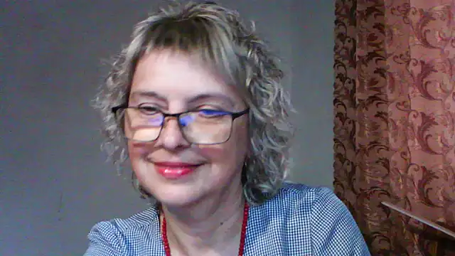 Snapshot of ElizabethGorden chatting on June 12, 1:10 pm ElizabethGorden online show from June 12, 1:10 pm