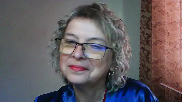 Snapshot of ElizabethGorden chatting on June 14, 4:14 am ElizabethGorden online show from June 14, 4:14 am