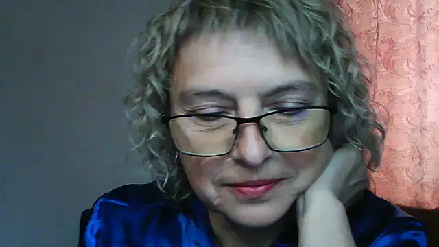 Snapshot of ElizabethGorden chatting on June 17, 5:43 am ElizabethGorden online show from June 17, 5:43 am