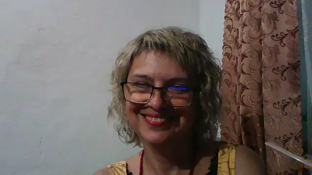 Snapshot of ElizabethGorden chatting on July 10, 5:48 pm ElizabethGorden online show from July 10, 5:48 pm