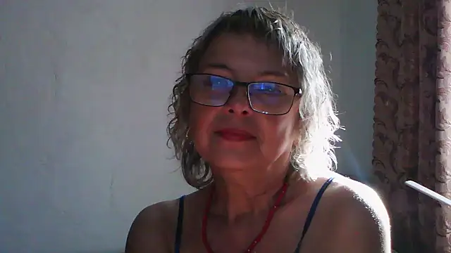 Snapshot of ElizabethGorden chatting on July 16, 5:35 am ElizabethGorden online show from July 16, 5:35 am