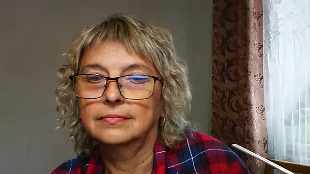 Snapshot of ElizabethGorden chatting on July 28, 12:48 pm ElizabethGorden online show from July 28, 12:48 pm