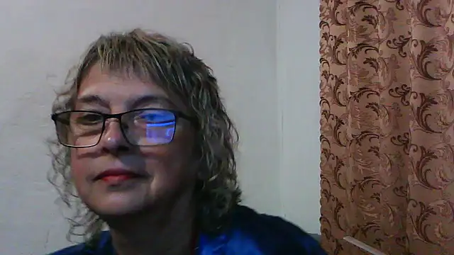 Snapshot of ElizabethGorden chatting on August 1, 3:06 am ElizabethGorden online show from August 1, 3:06 am