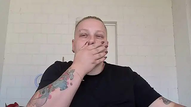 Snapshot of Lady_Peggi chatting on June 24, 10:36 am Lady Peggi online show from June 24, 10:36 am