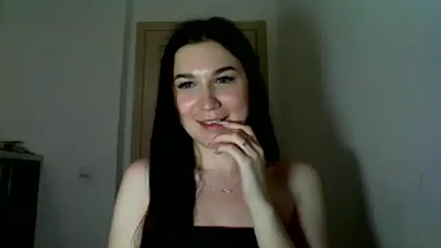 Snapshot of Katiee_Foxi chatting on June 5, 7:08 pm Katiee Foxi online show from June 5, 7:08 pm