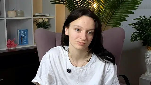 AdrianeMaltbia online show from May 5, 2:14 pm