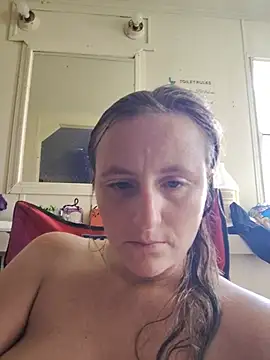 Snapshot of Queenle91 chatting on July 2, 6:47 pm Queenle91 online show from July 2, 6:47 pm