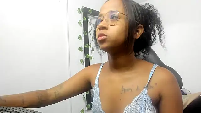 Snapshot of wizarpamela chatting on July 10, 4:20 pm wizarpamela online show from July 10, 4:20 pm