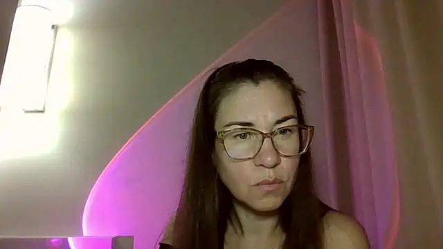 Snapshot of Venus__Love chatting on May 14, 6:26 pm Venus Love online show from May 14, 6:26 pm