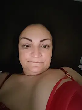 Snapshot of LunaMoonlira chatting on May 27, 6:05 pm LunaMoonlira online show from May 27, 6:05 pm