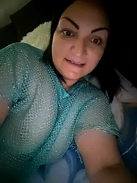 Snapshot of LunaMoonlira chatting on May 28, 9:17 am LunaMoonlira online show from May 28, 9:17 am