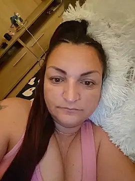 Snapshot of LunaMoonlira chatting on June 19, 9:07 pm LunaMoonlira online show from June 19, 9:07 pm