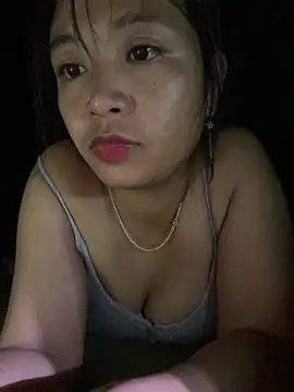 Snapshot of Tryphena chatting on July 9, 2:21 pm Tryphena online show from July 9, 2:21 pm