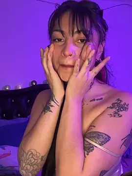 Snapshot of Calypso_Olsen chatting on May 24, 4:50 am Calypso Olsen online show from May 24, 4:50 am