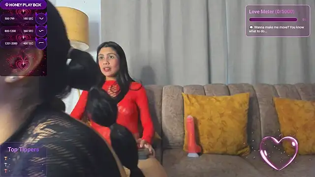Snapshot of ElizabethAndEliana chatting on July 11, 1:25 pm ElizabethAndEliana online show from July 11, 1:25 pm
