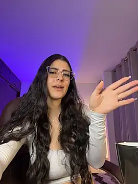 Snapshot of _Niah chatting on May 9, 11:10 pm Niah online show from May 9, 11:10 pm