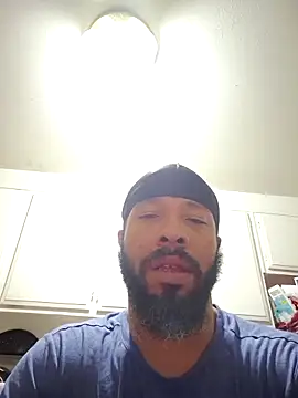 yoursexydaddy8181 online show from May 5, 6:21 am
