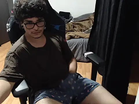 lilgothboy online show from May 7, 7:47 am